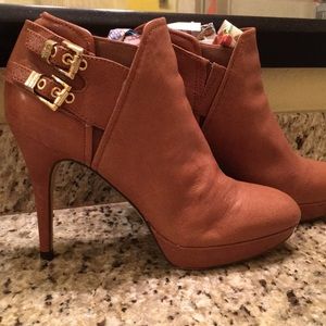 Vince Camuto Cognac Brown Heels